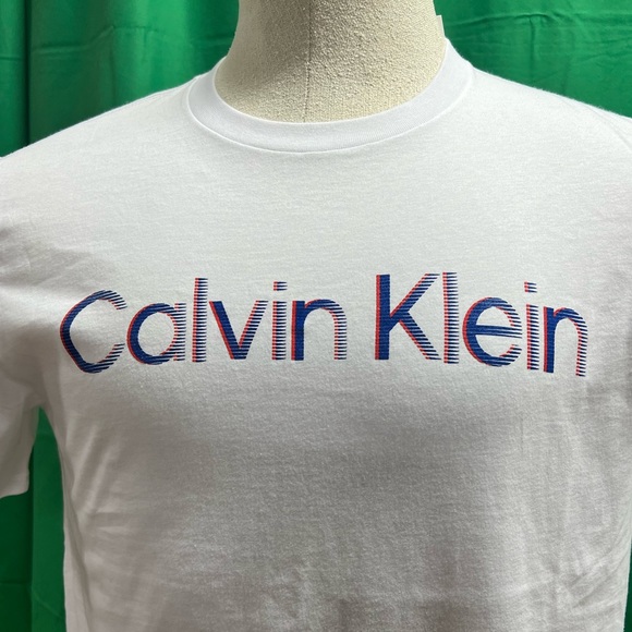 Calvin Klein short sleeve T-shirt - Picture 5 of 12